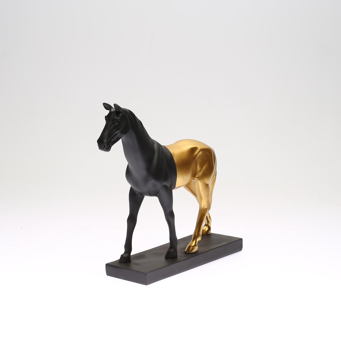 CABALLO, plastilina, contemporáneo.