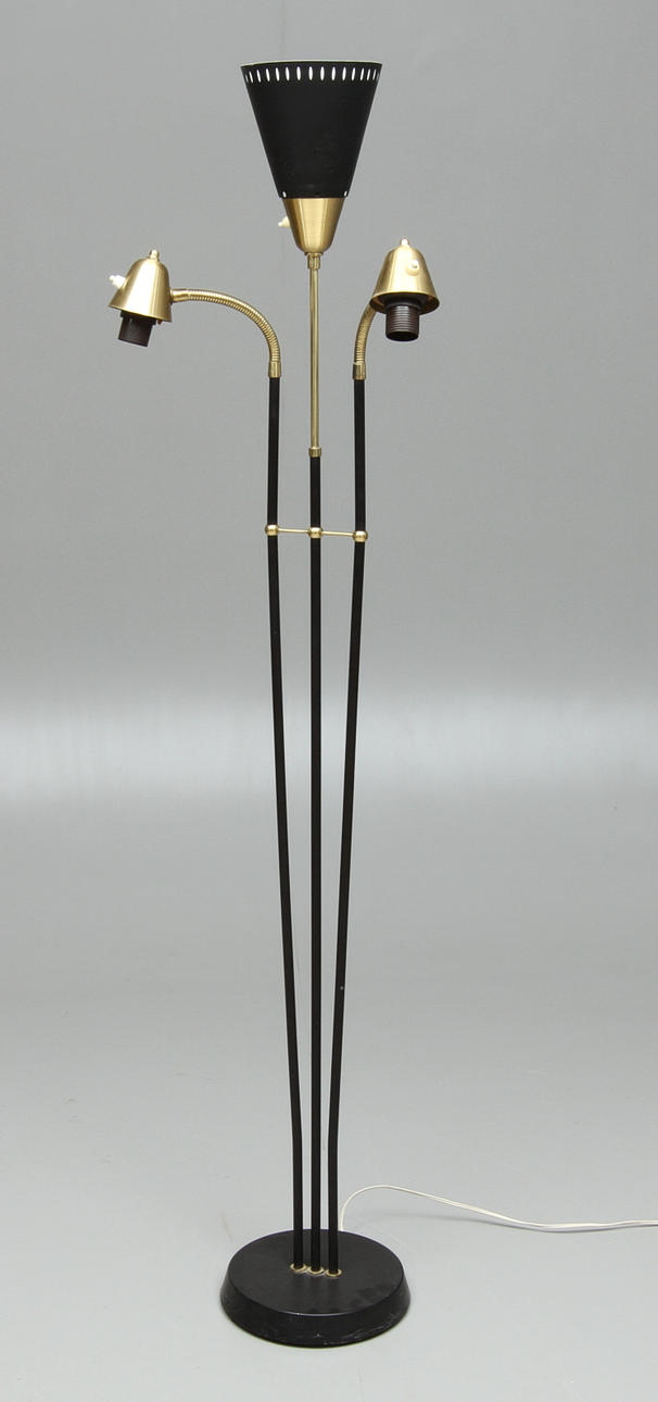 GOLVLAMPA, med tre ljuspunkter, 1950-tal.