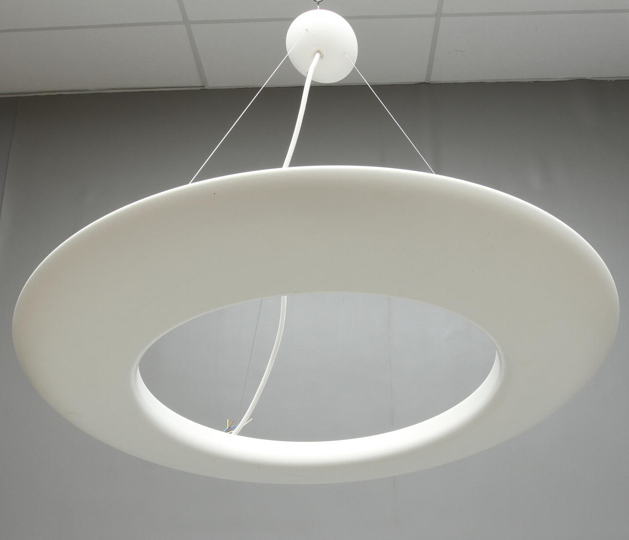 TAKLAMPA, "Isola", Design Mårten Cyrén & Bertil Harström, Fagerhult.