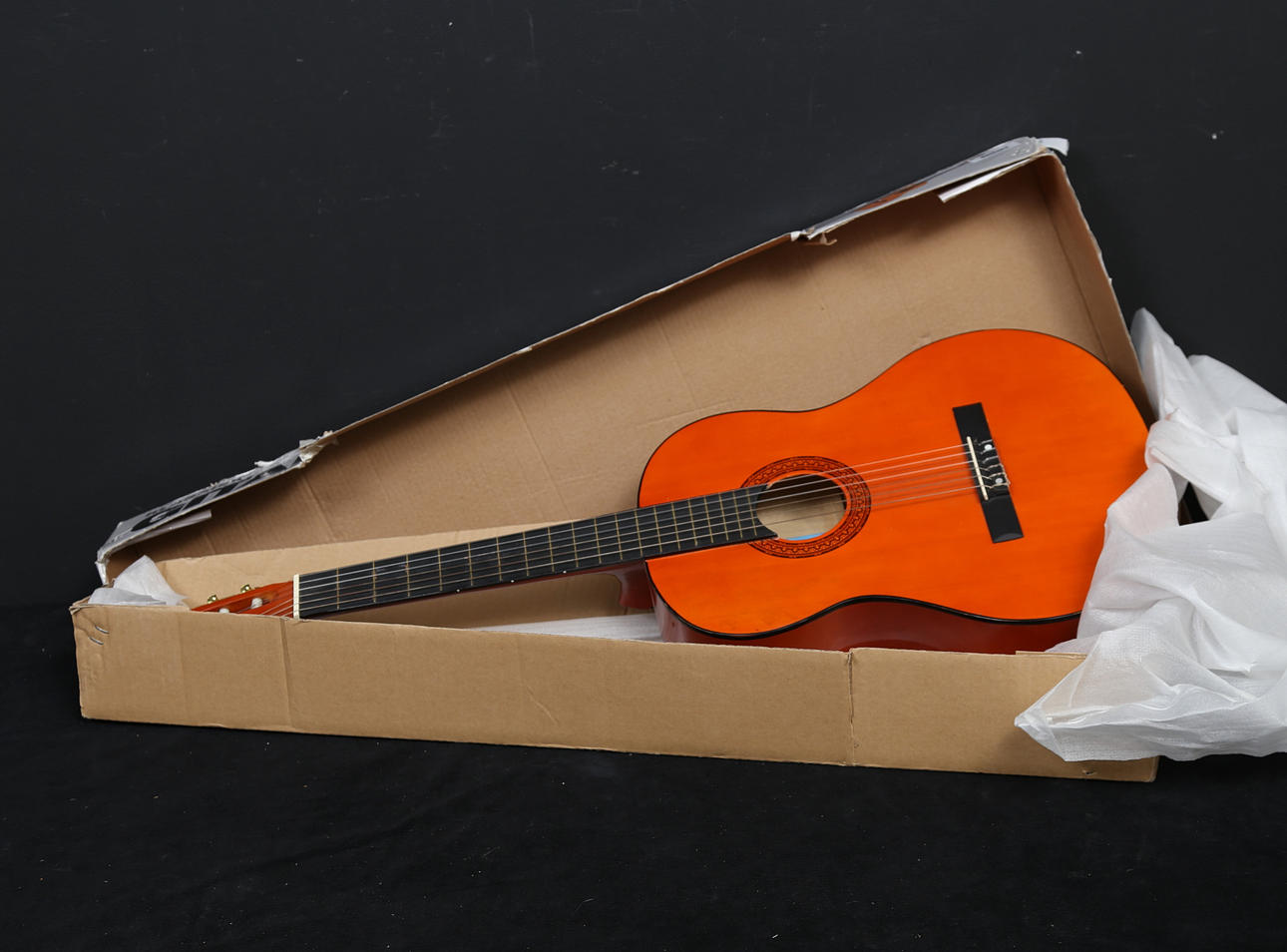 AKUSTISK GITARR, Benton.