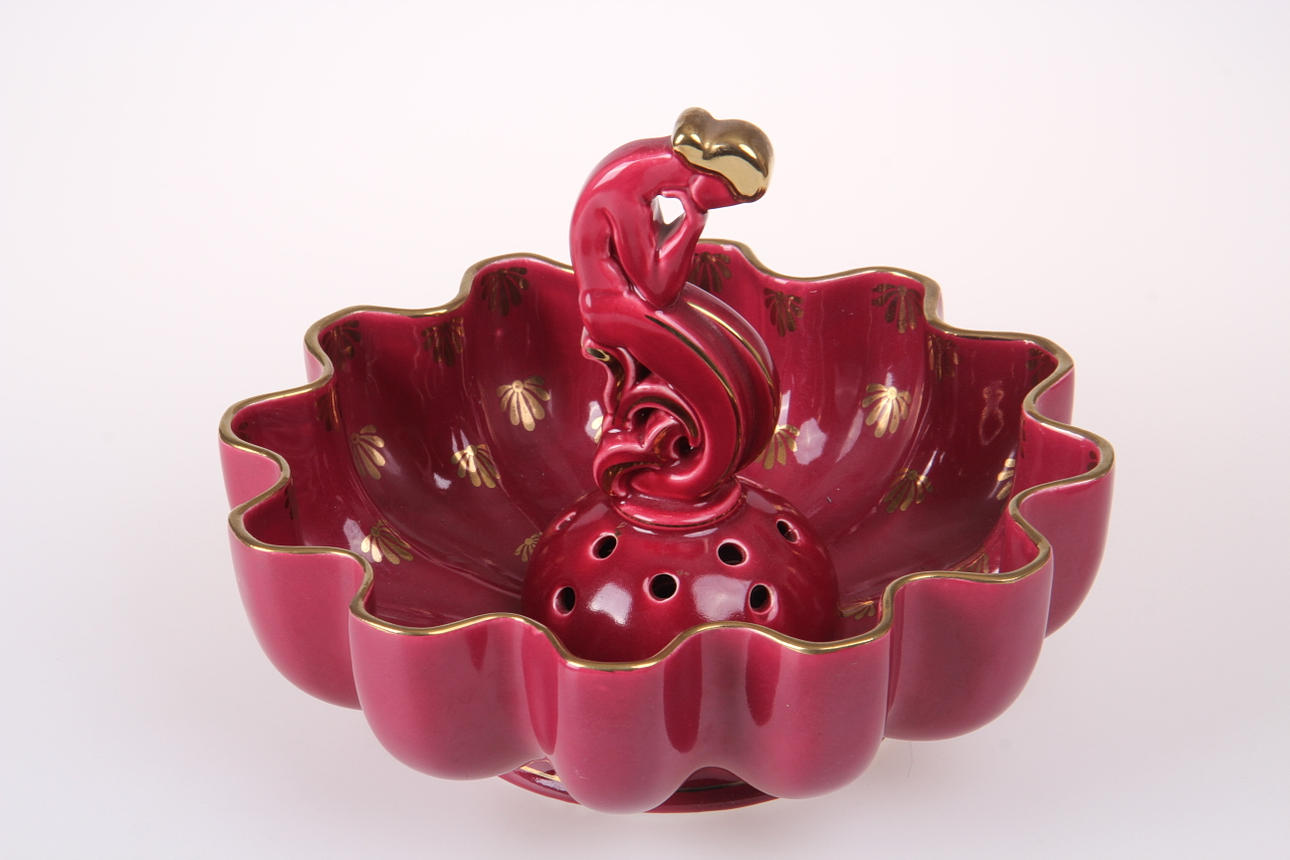 SKÅL, och blomställ, "Röd rubin", Arthur Percy, Gefle.