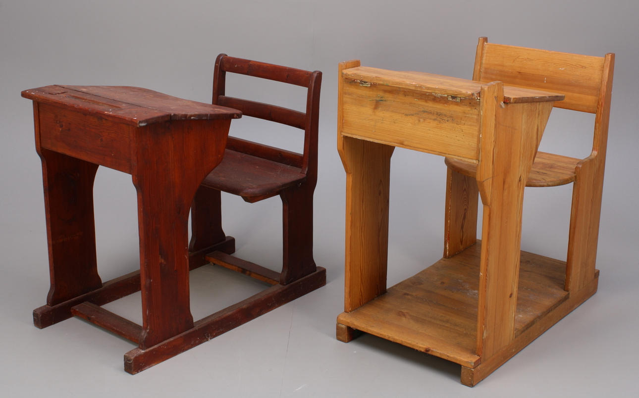 SKOLBÄNKAR, (2) furu, tidigt 1900-tal.