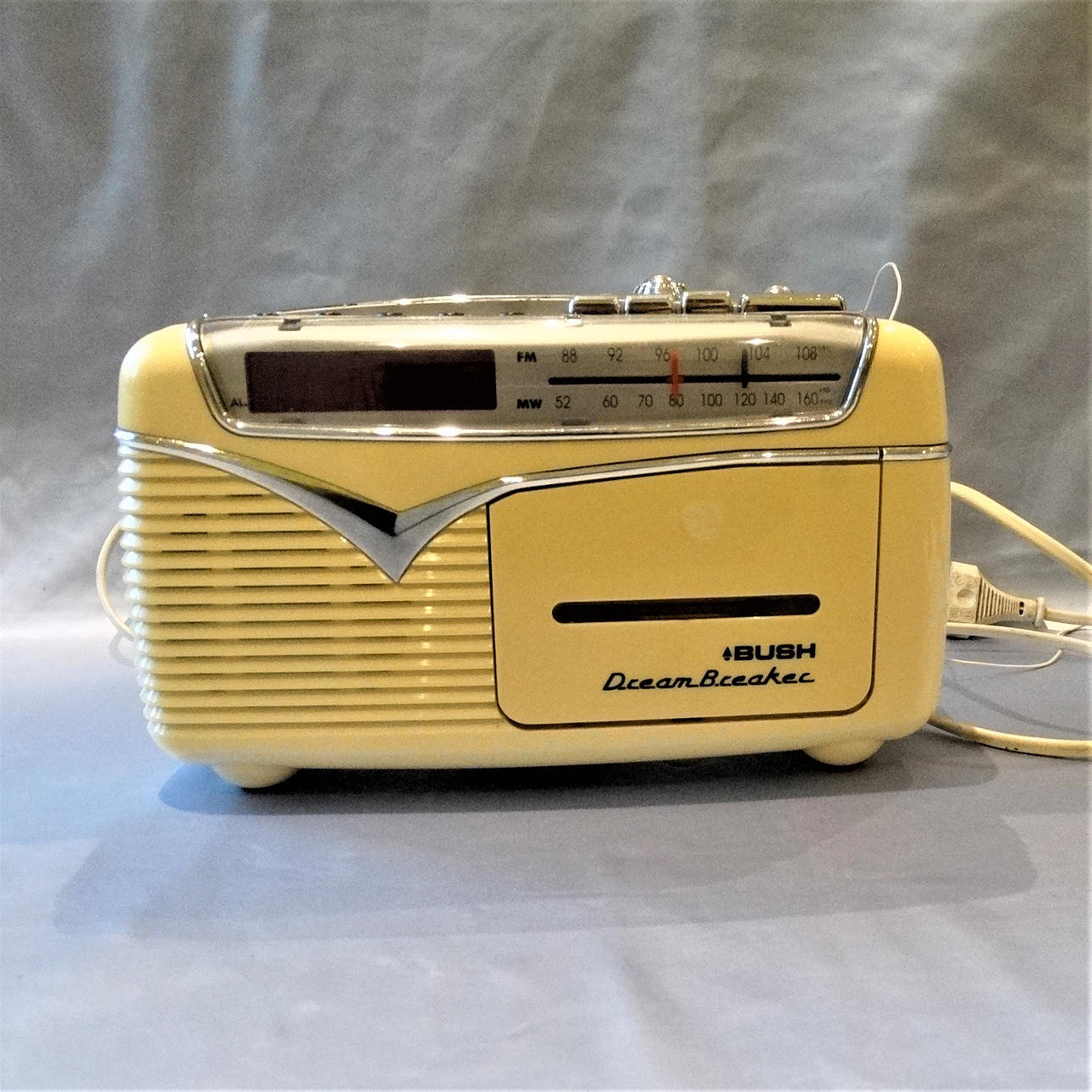 RADIO, retrostil.