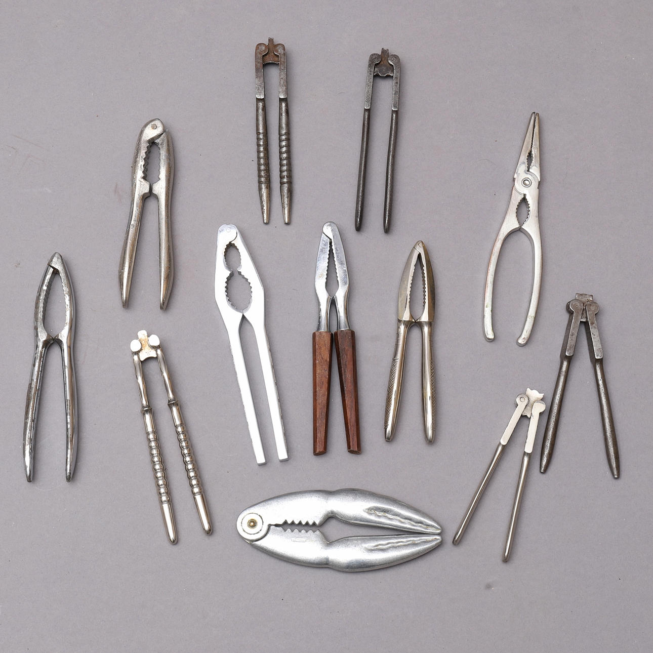 NÖT- & HUMMERKNÄCKARE, 12 st, metall.