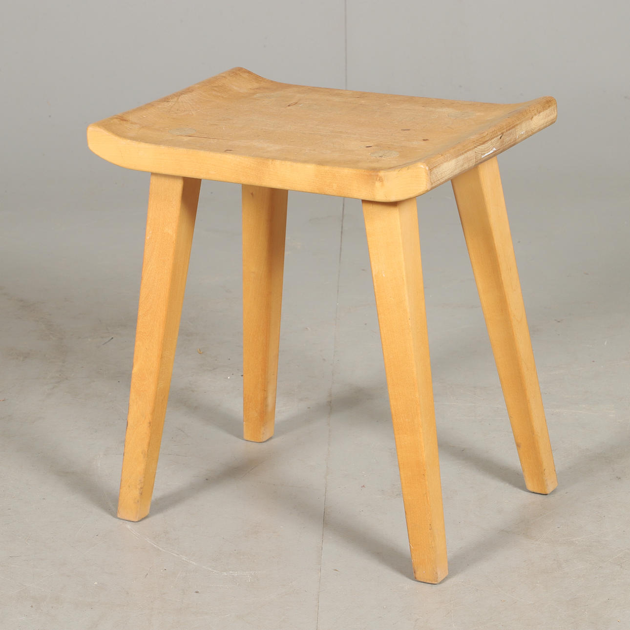 PALL, björk, datera 1980.