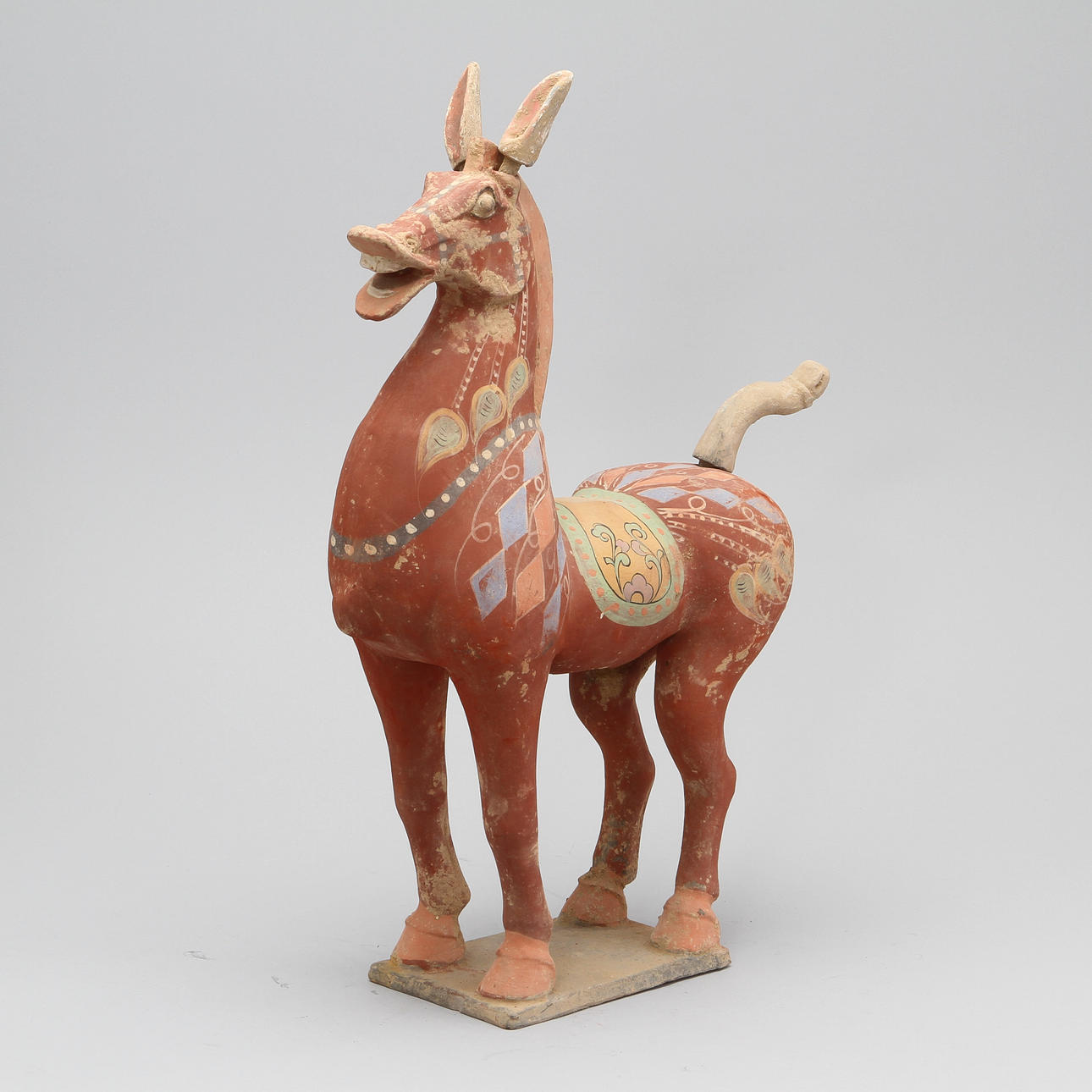 HÄST, lergods, Kina, tangstil.