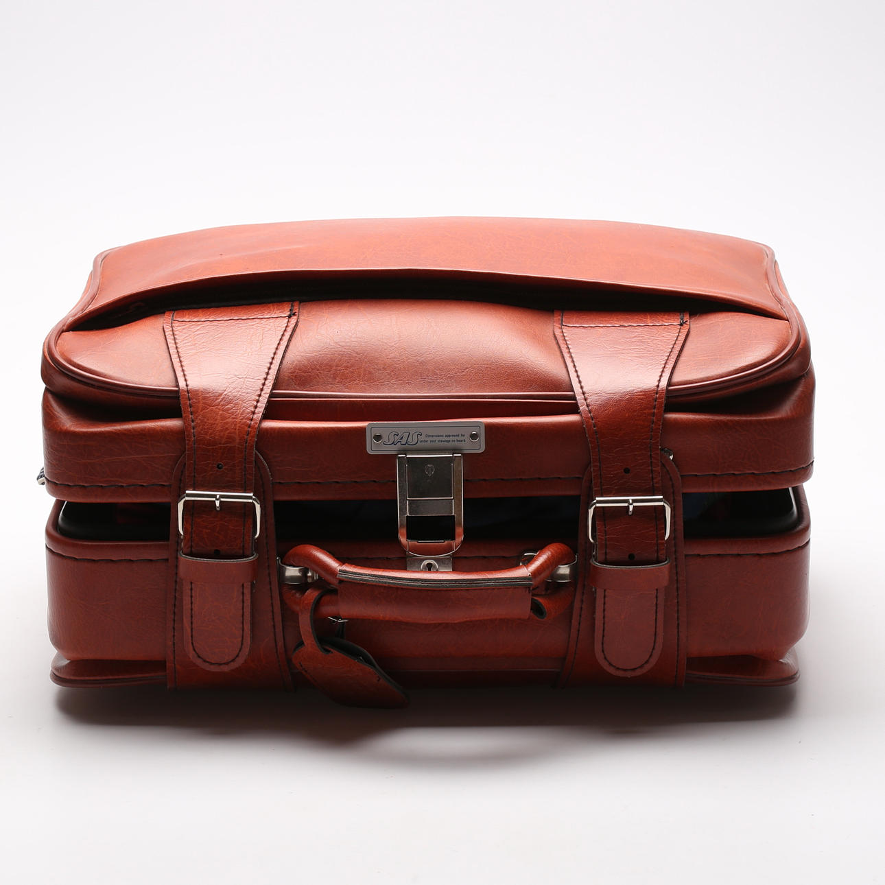 KABINVÄSKA MED KLÄDER, SAS.