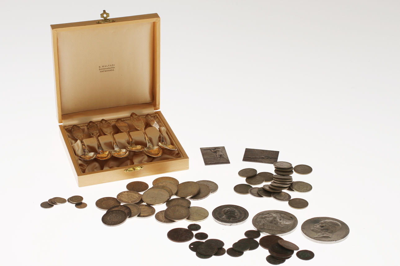 PARTI SILVER samt DIVERSE MYNT med mera.