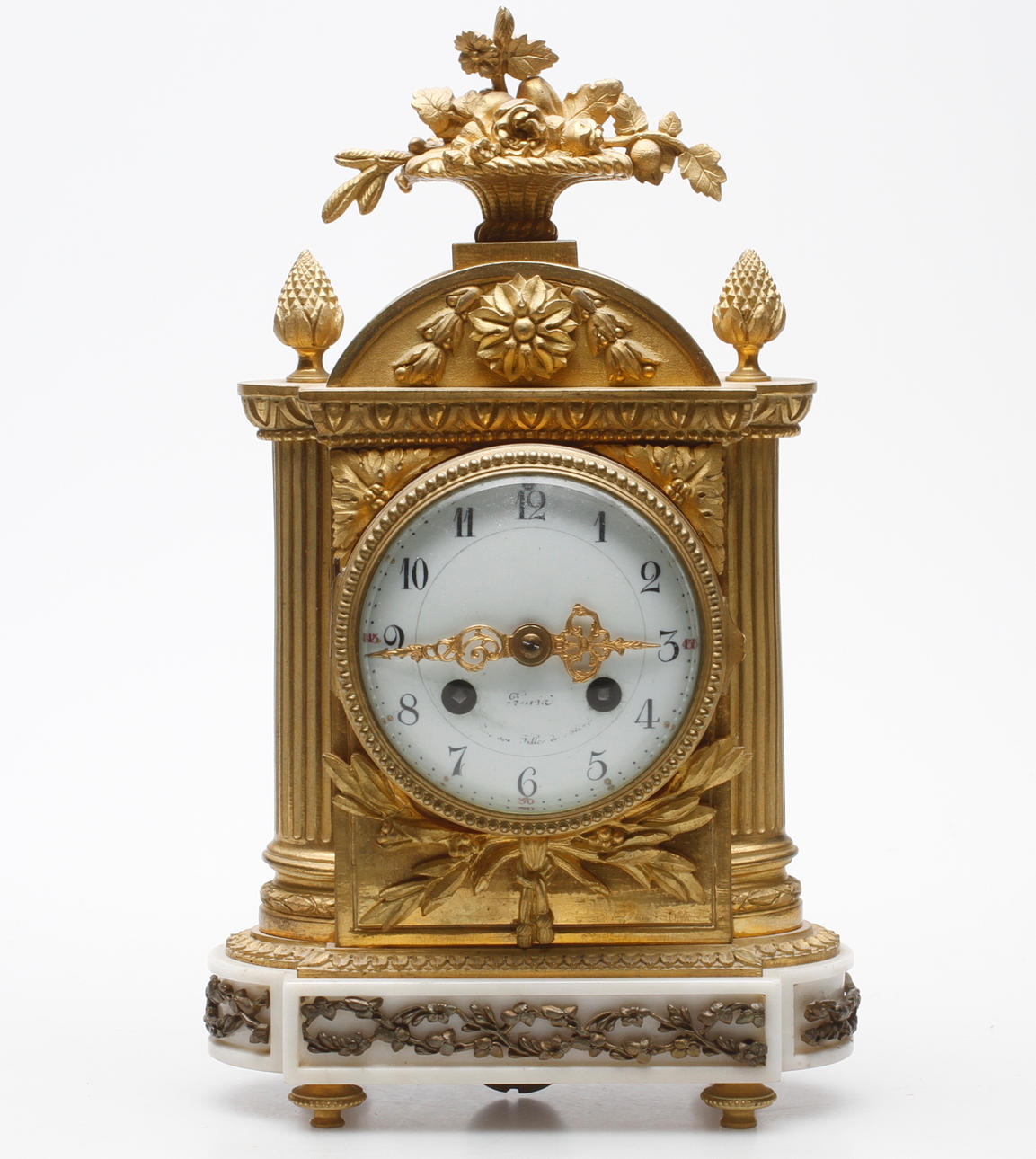 BORDSPENDYL, mässing och alabster, ny Louise XVI, sent 1800-tal.