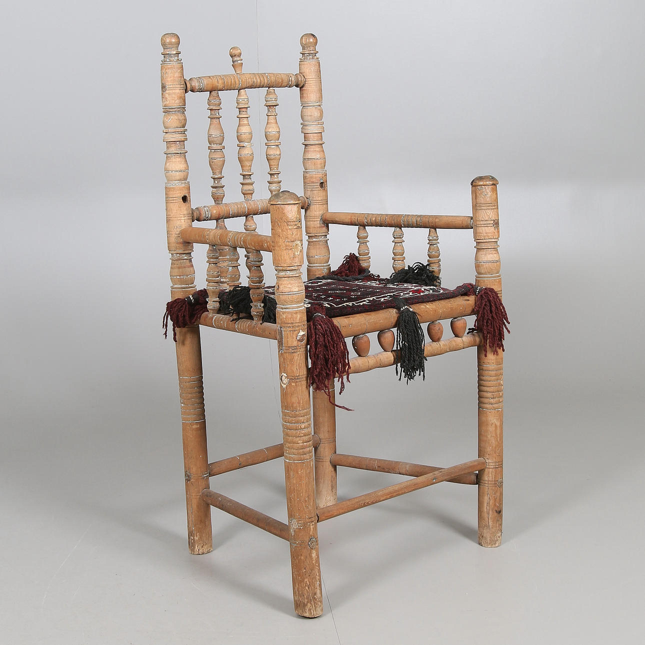 CHAIR, Romanesque model, 16/18th century. Furniture - Armchairs ...