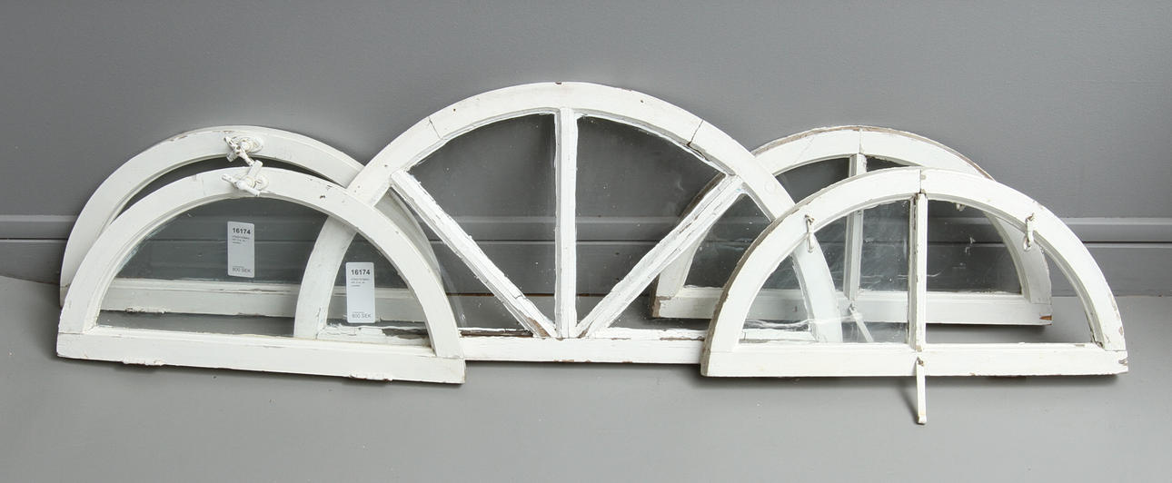 FÖNSTERBÅGAR, 5 st, sk. lunetter.