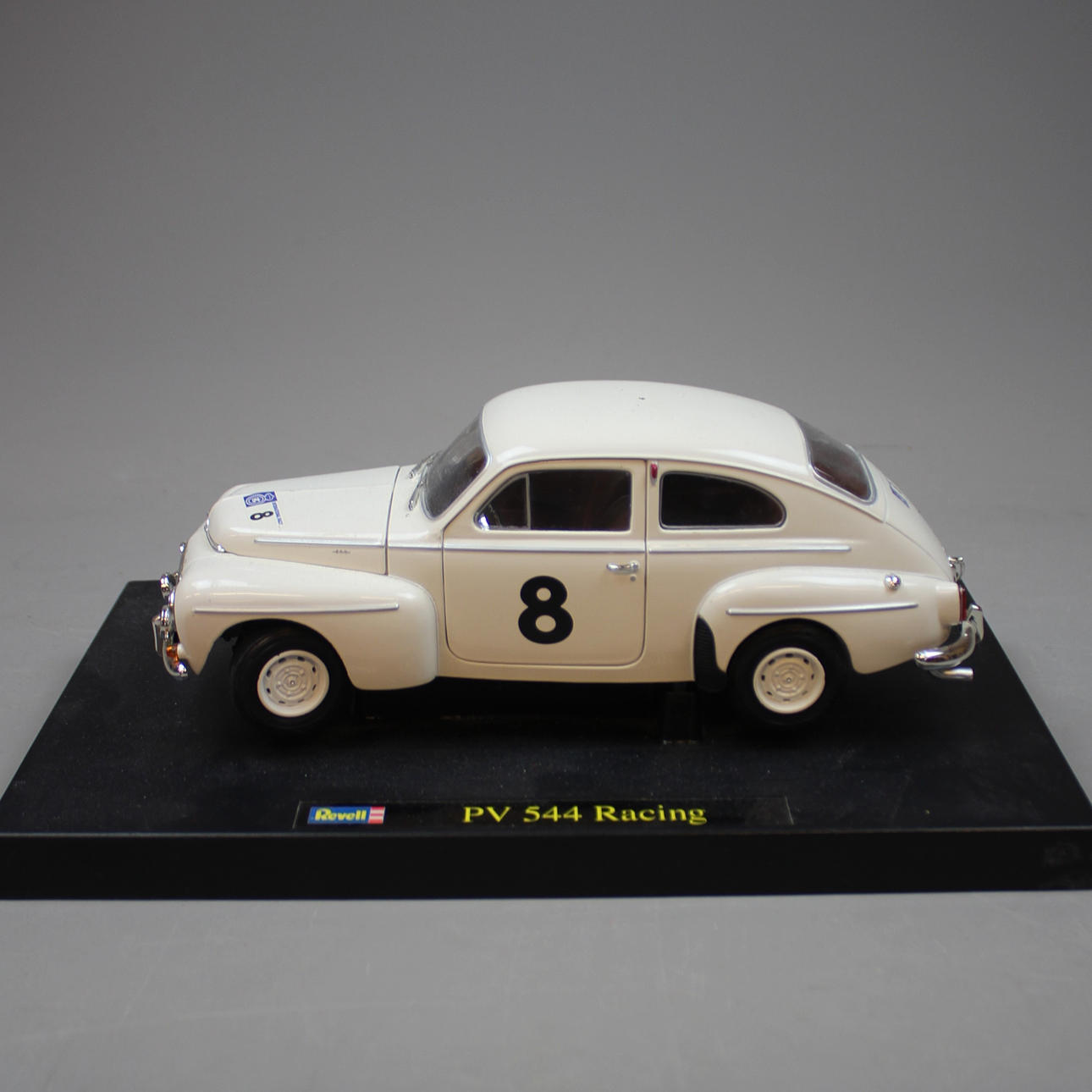 LELUAUTO Volvo PV 544, Revell.