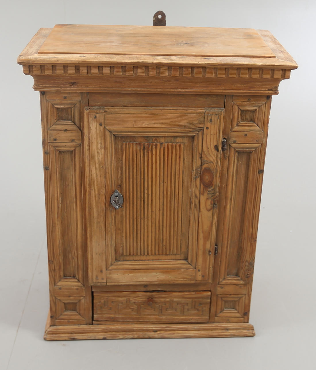 HÄNGSKÅP, Allmoge, 1700-1800 tal.