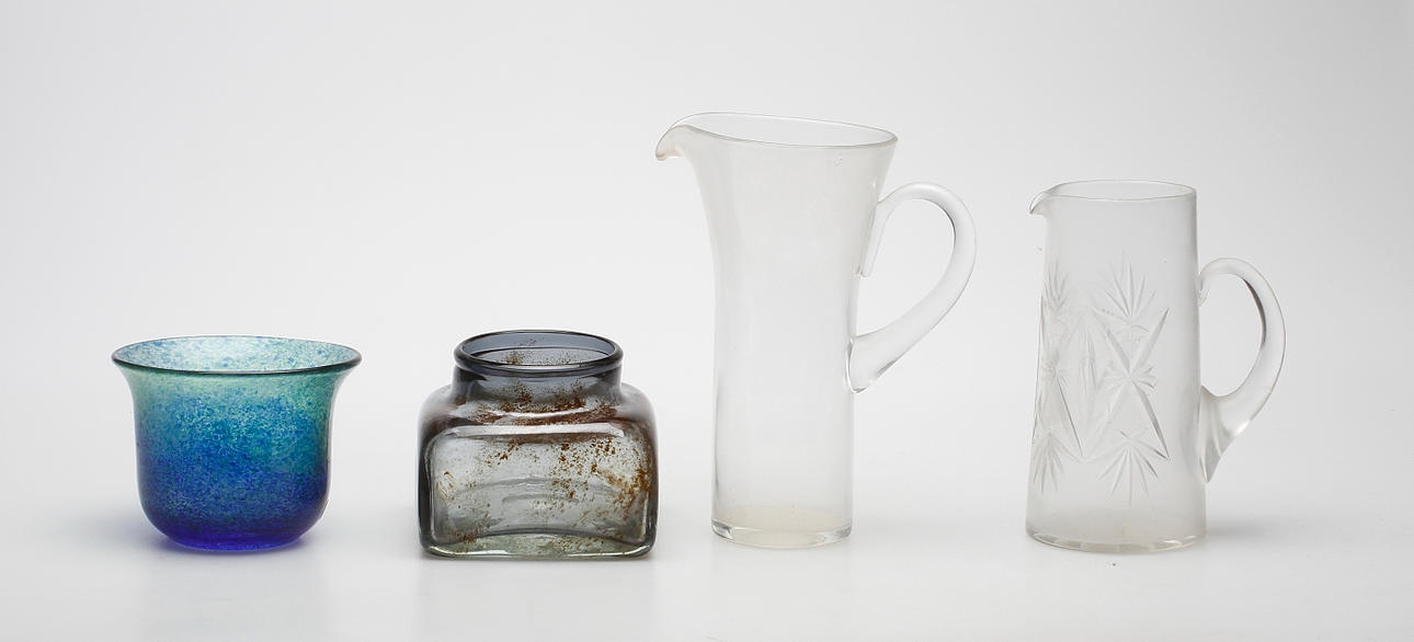 GLASFÖREMÅL, 4 delar, bl.a. Benny Motzfeldt, Reijmyre.