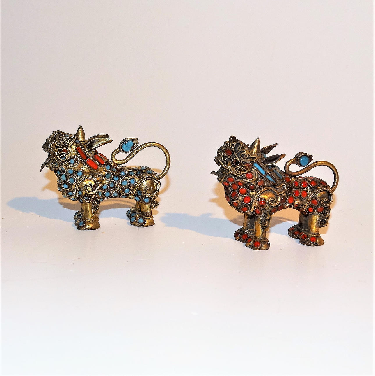 SKYTTHUNDE, to miniaturer, omkring 1930.