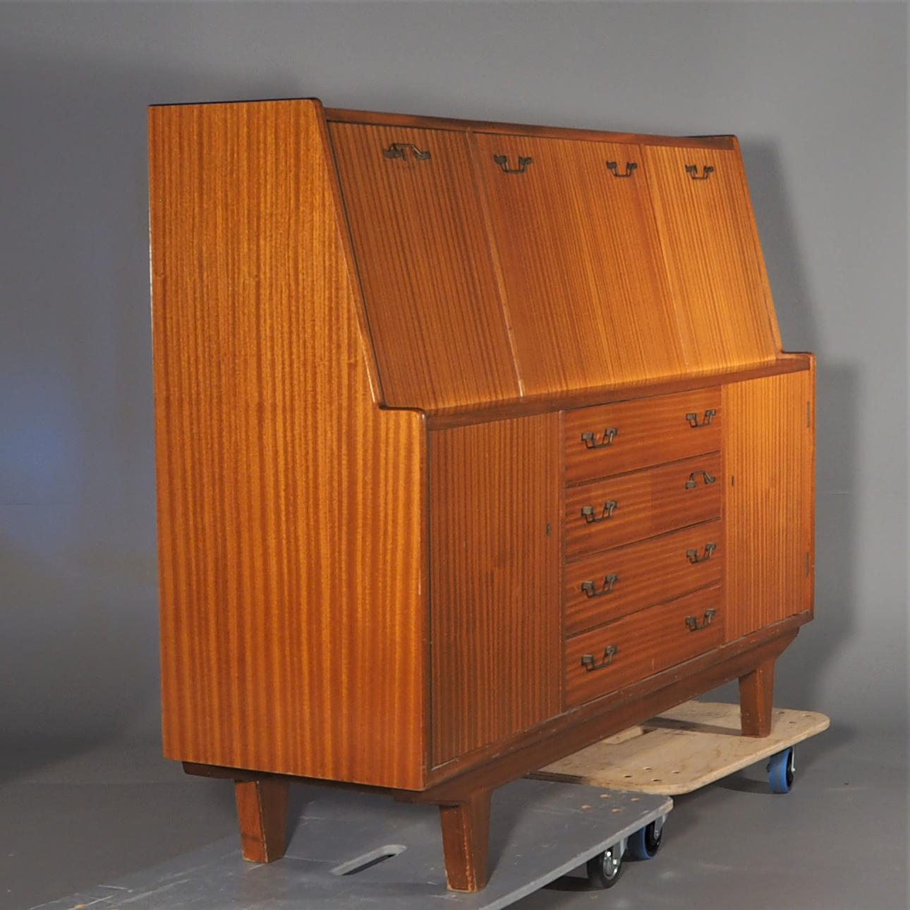 SKÅP / BUFFÉ, mahogny, 1900-talets mitt.