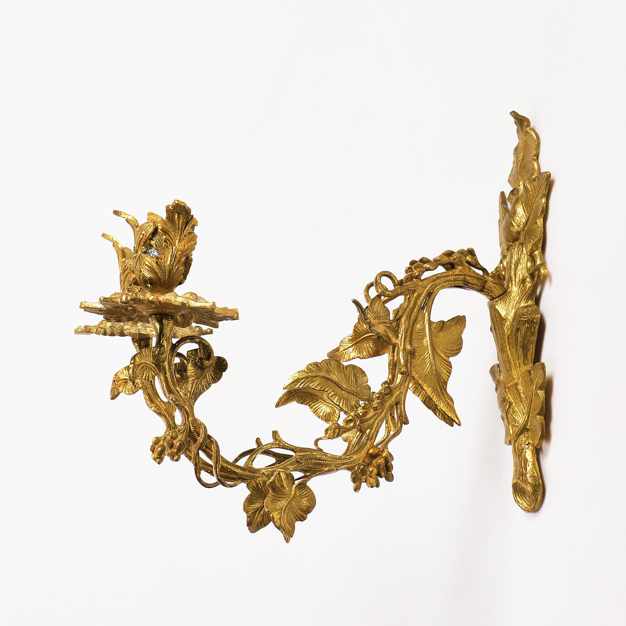 VÄGGKANDELABER, förgyllt smide, 1900-tal.