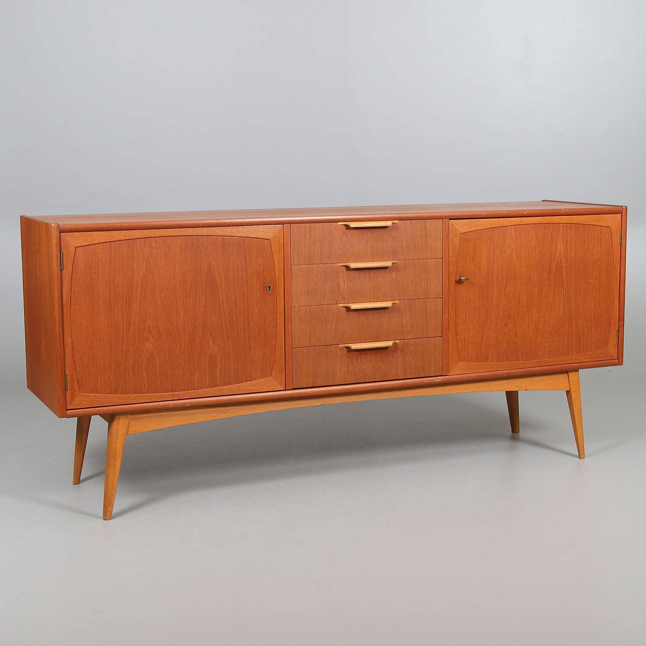 SKÆNK, teaktræ, 1950'erne / 60'erne.