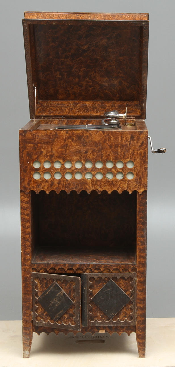 VEVGRAMMOFON, imitationsmålad, 1900-tal.