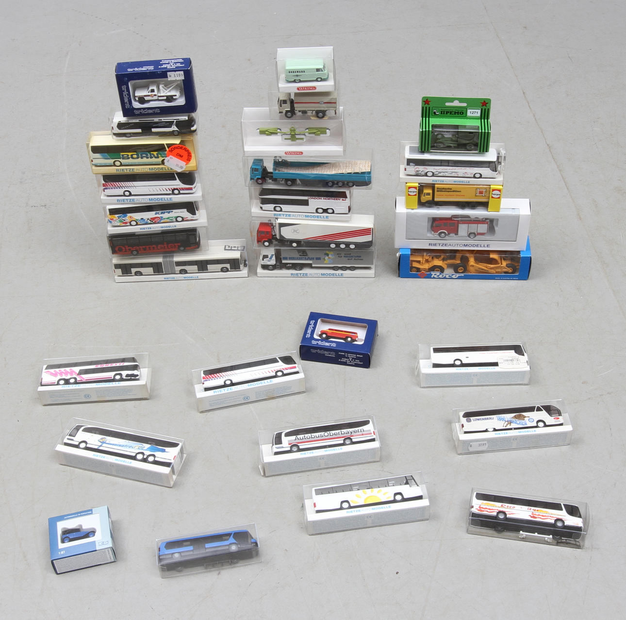 MODELLBILAR HERPA, RIETZE, WIKINGmed flera cirka 30 delar i originalkartong.