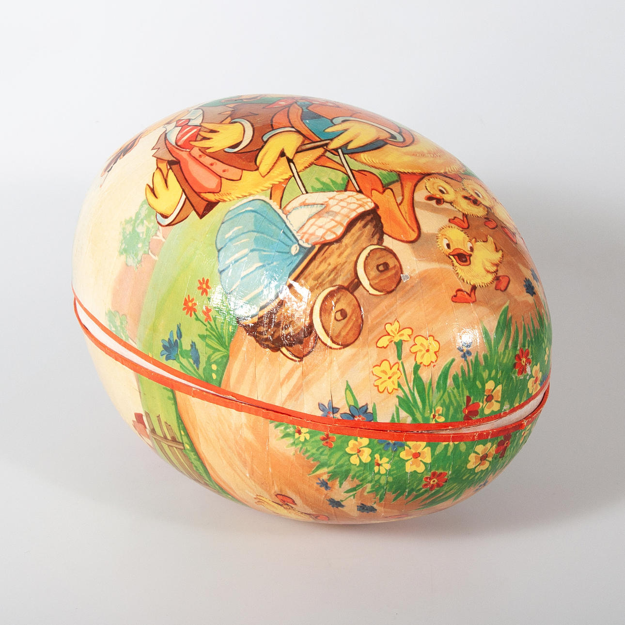 BIG EASTER EGG. 1950s - 40 cm, western Germany.