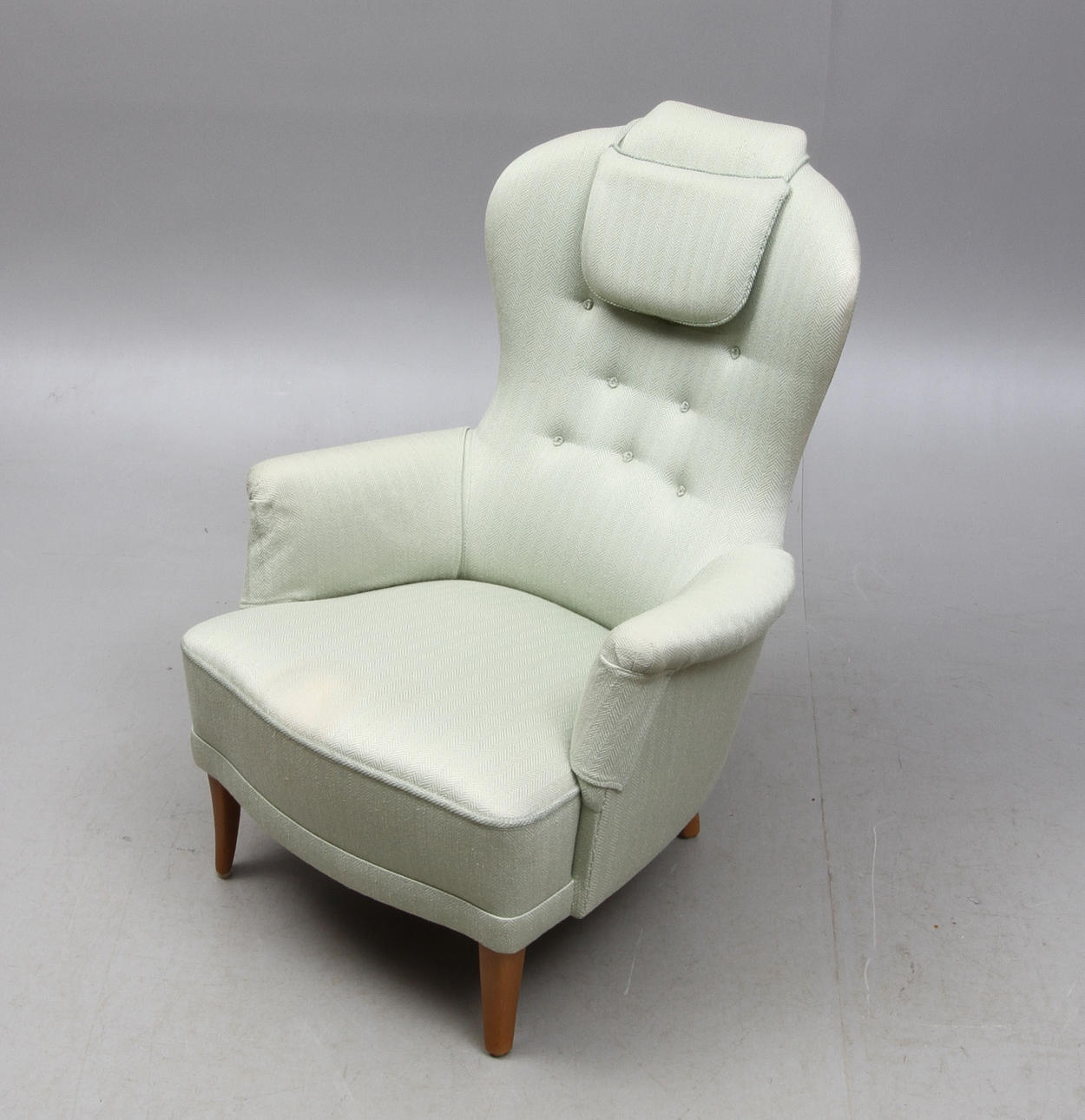 FÅTÖLJ, "Farmor", design Carl Malmsten.