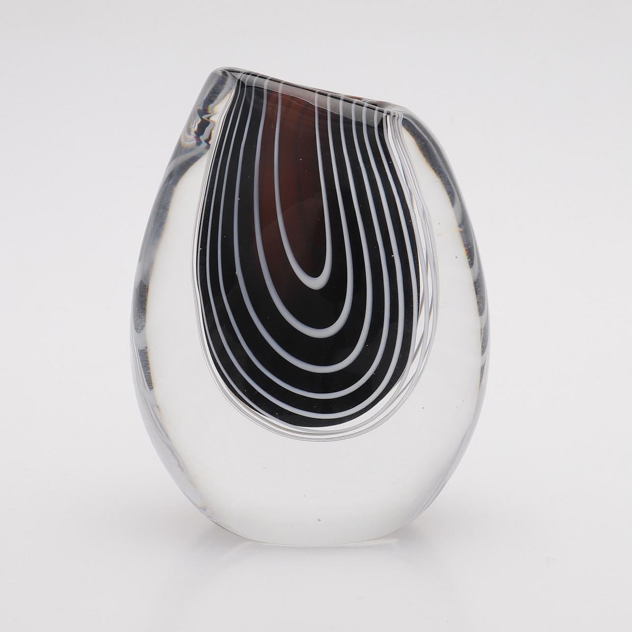 VICKE LINDSTRAND. VASE "ZEBRA", KOSTA.