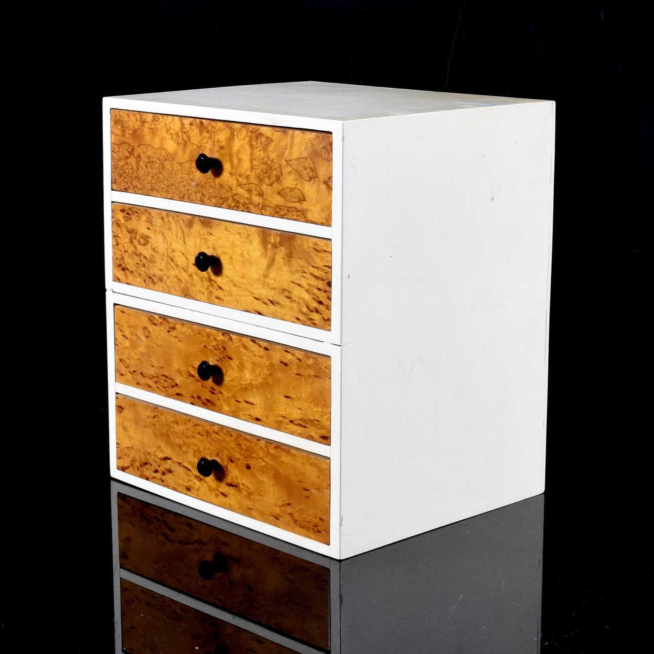 MINITYRBYRÅ, 4-lådig, 1900-tal.