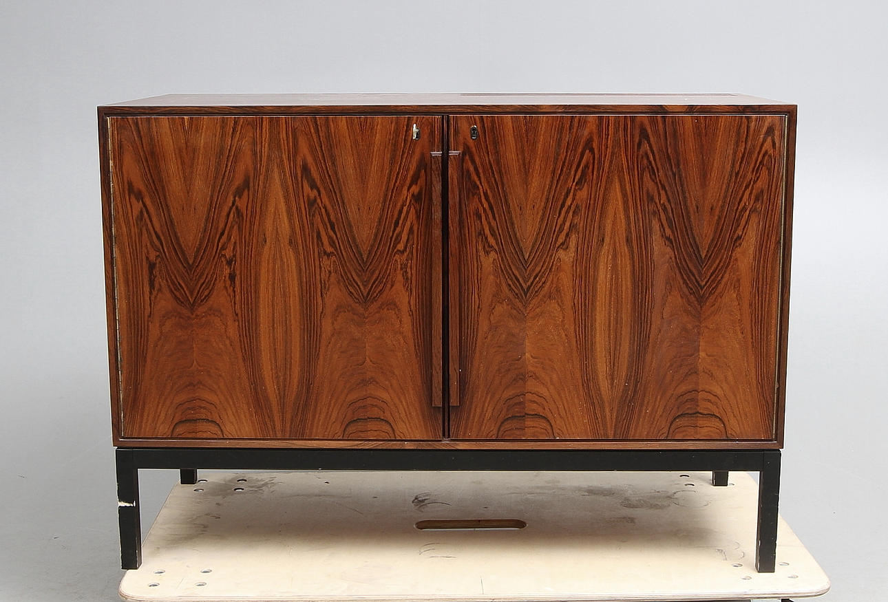 BARSKÅP MED KYLSKÅP, Sigvard Bernadotte & Achton Bjørn, Silkeborg Møbelfabrik.