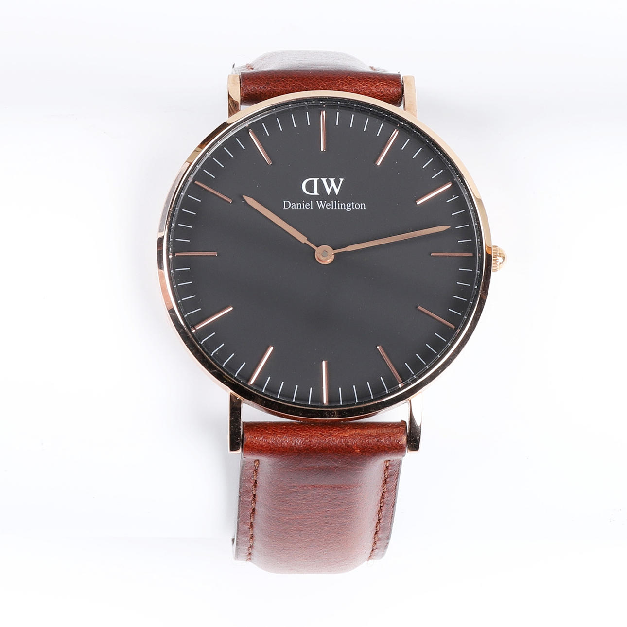 MIESTEN RANNEKORU, Daniel Wellington.