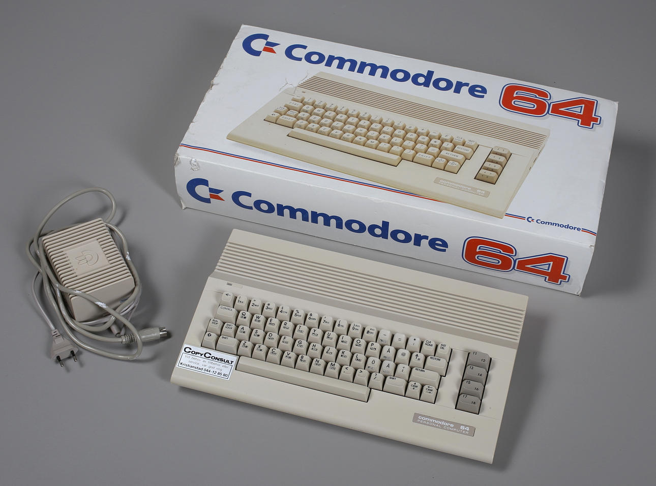 COMMODORE 64 i originalförpackning, 1986.