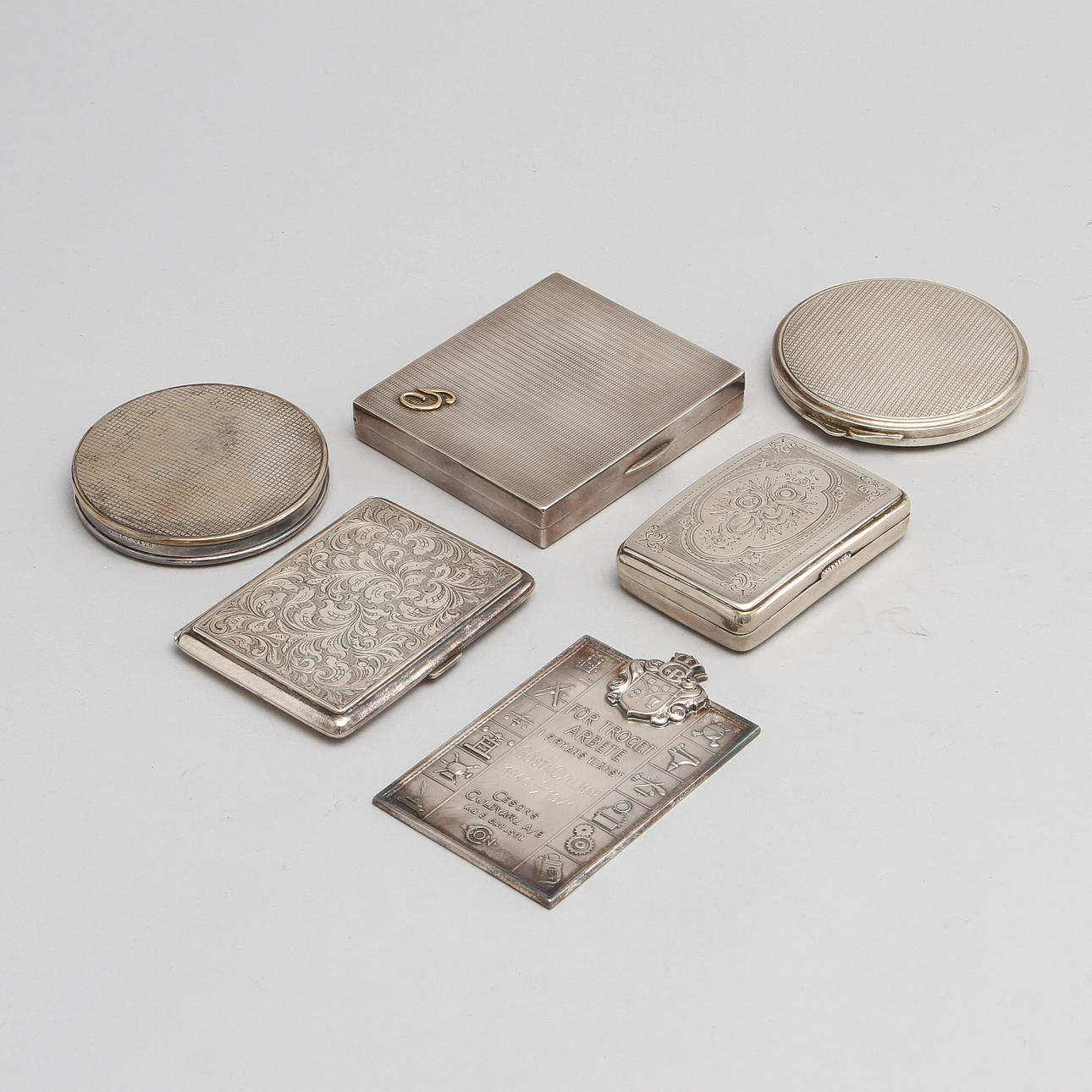 DOSOR, 5 st, samt PLAKETT, silver, 1800-tal samt 1900-tal. Ca 550 gram.