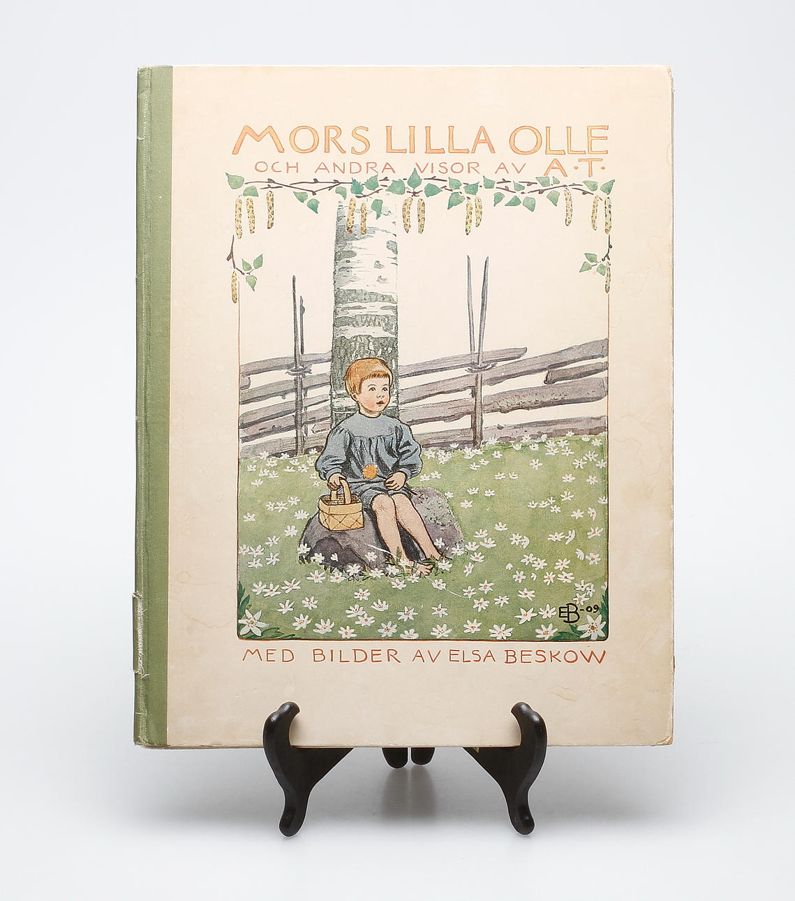 BOK, "Mors lilla Olle och andra visor av AT", AB Skoglunds bokförlag, Stockholm 1942.