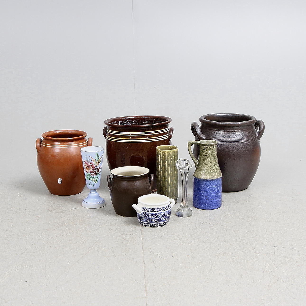 KERAMIK och GLAS, bl.a. Höganäs, Rörstrand, Arabia.