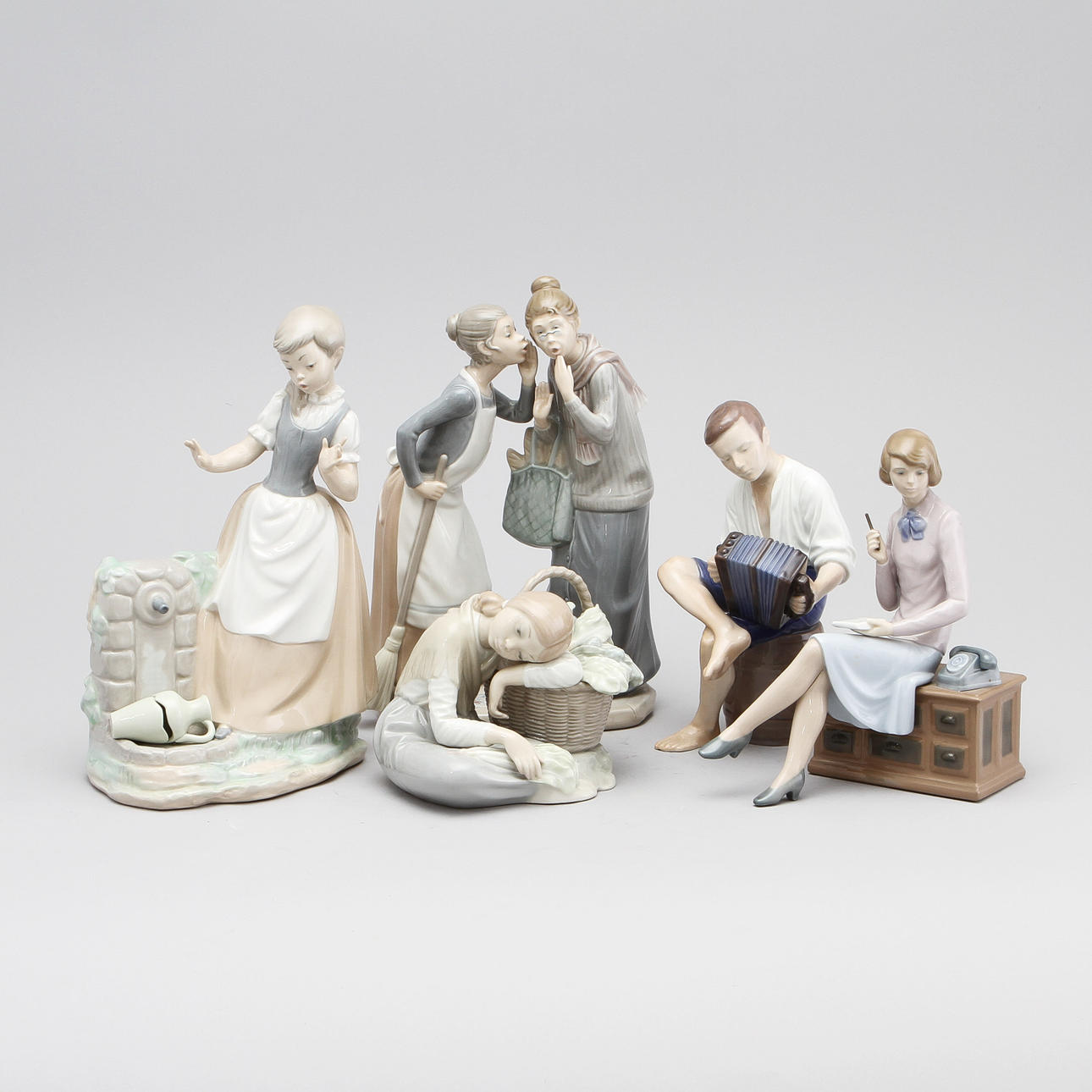 FIGURINER, 7 st porslin, Llardo och Bing & Gröndahl.