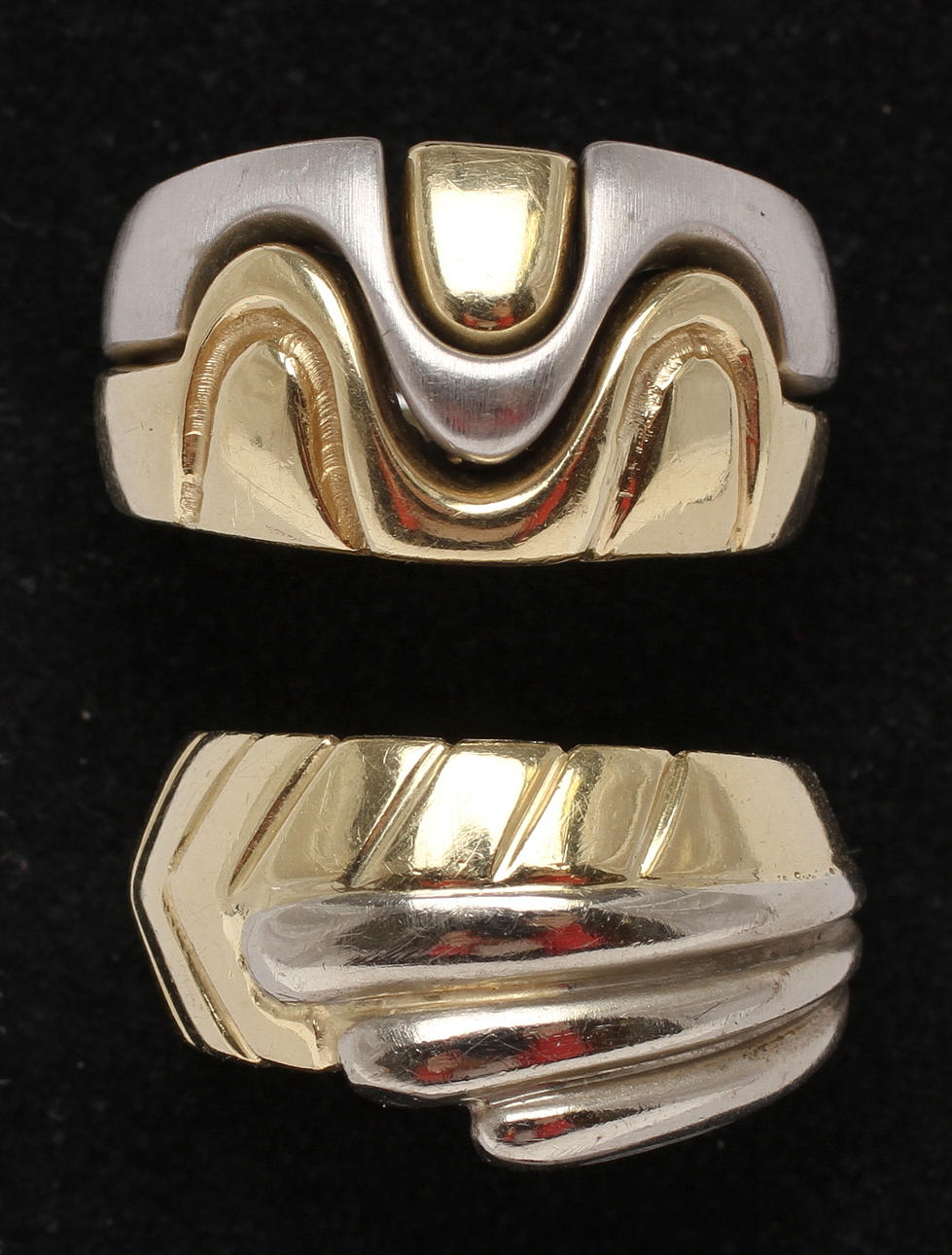 RINGAR, 2 st, 14k guld. Tot vikt 14,9g.