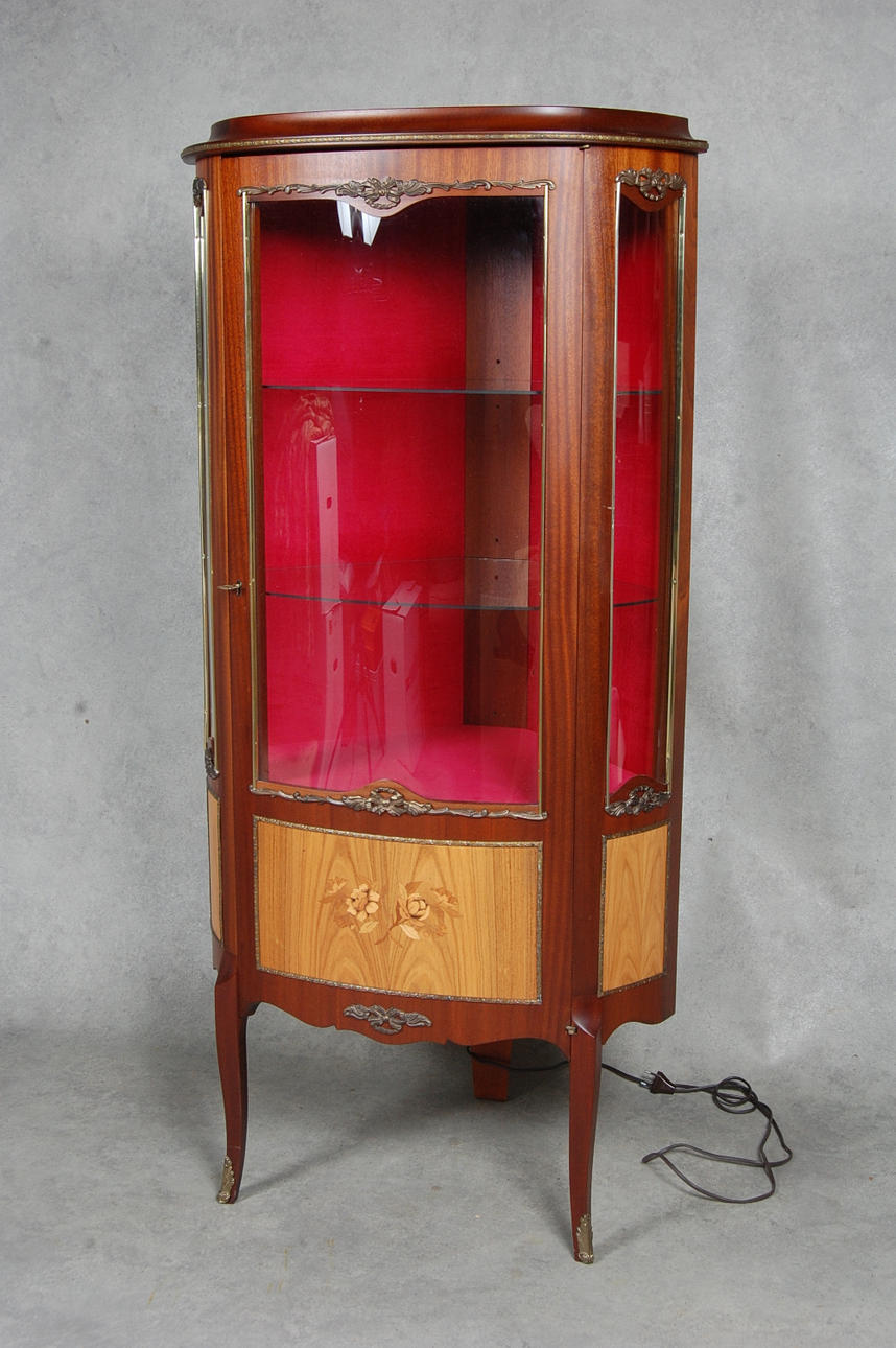 HÖRNVITRIN, gustavianskstil,1900-tal.