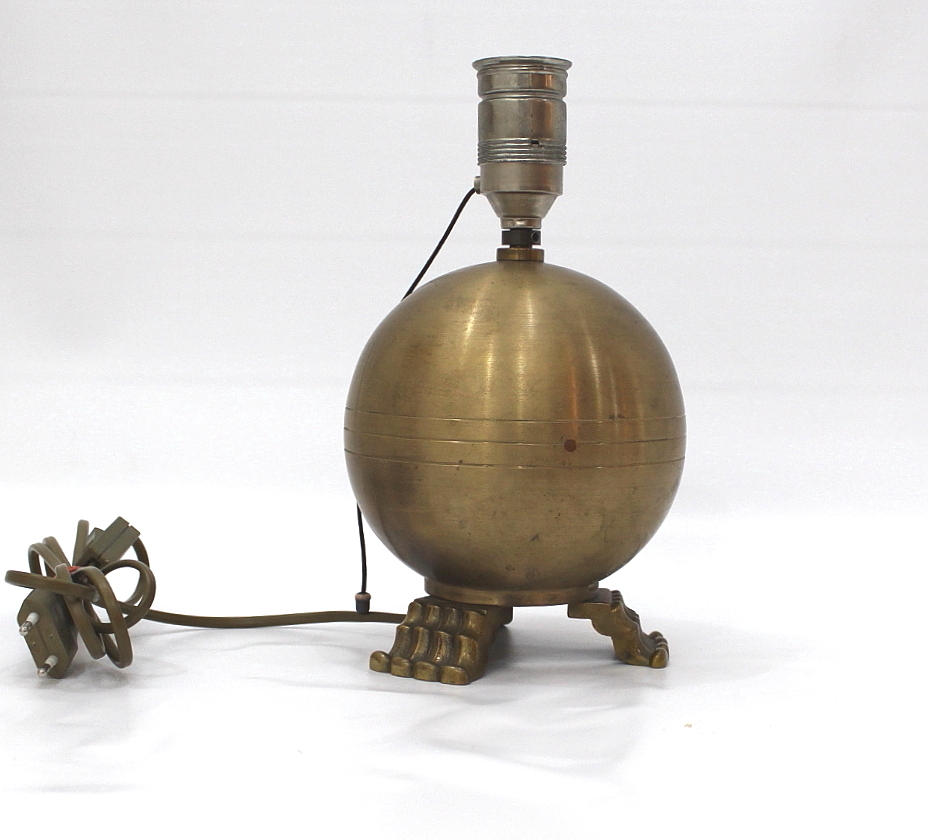 LAMPA av mässing 1900-tal.