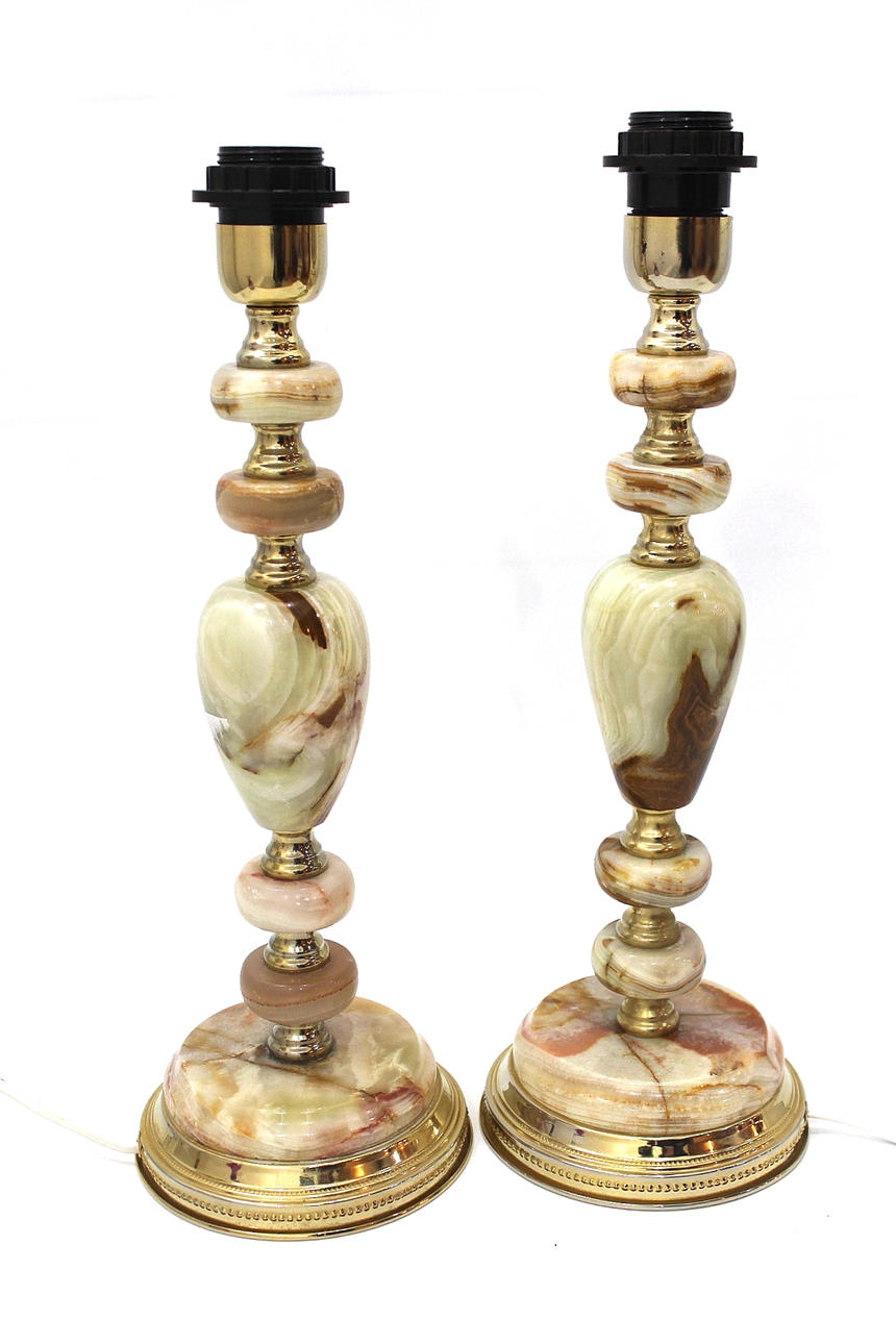 LAMPOR ett par, av marmor/mässing.