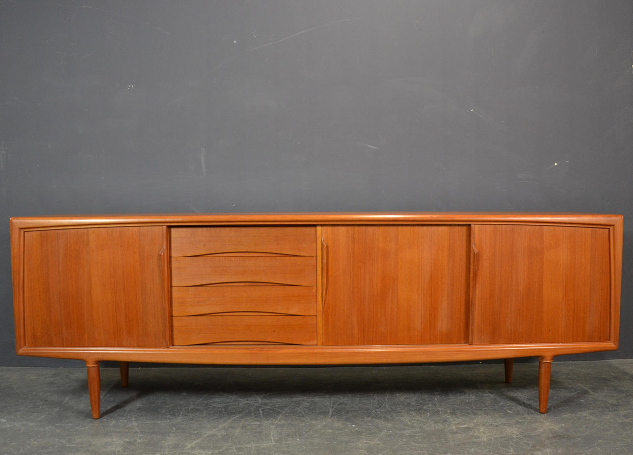 SIDEBORD AXEL CHRISTENSEN.