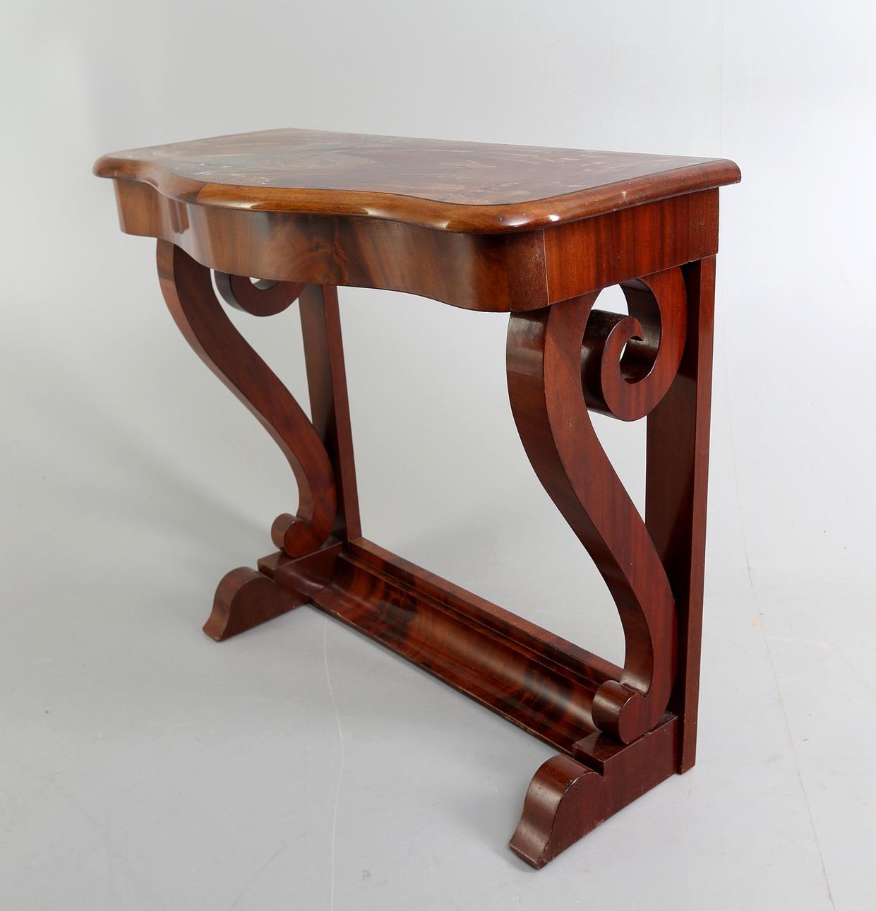 KONSOLBORD, Karl-Johan stil, 1800-talets andra hälft.