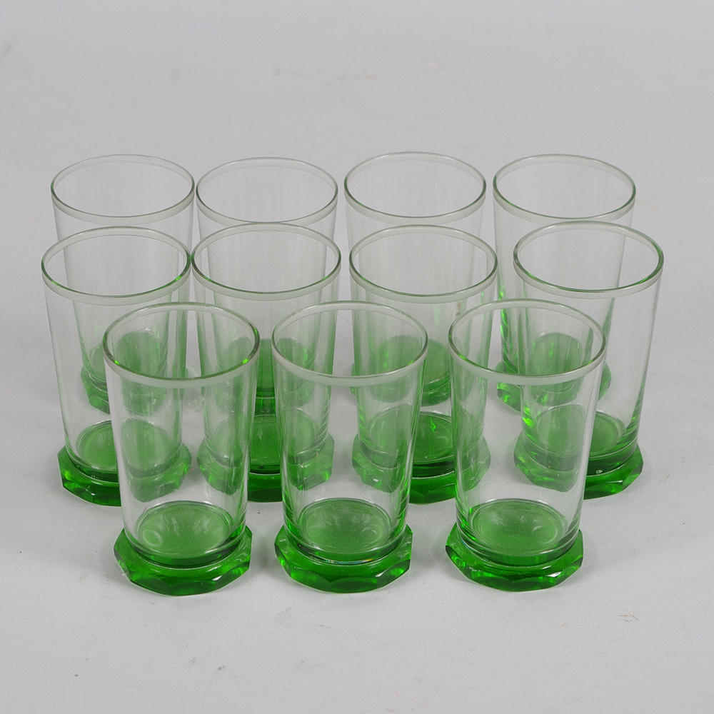 SELTERGLAS, grön fot och slipad kant.