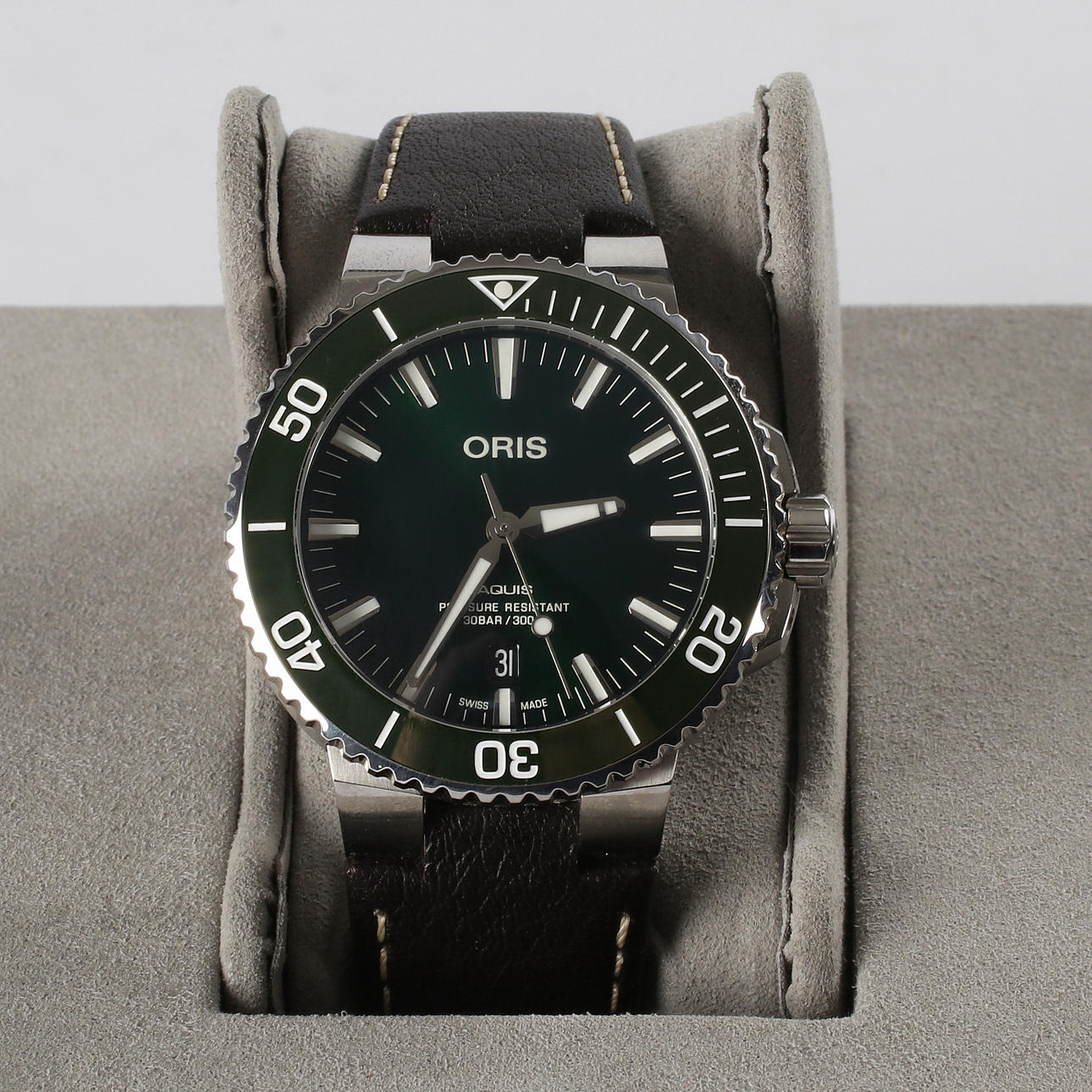 WATCH, steel, automatic Oris Aquis. 2019/20.