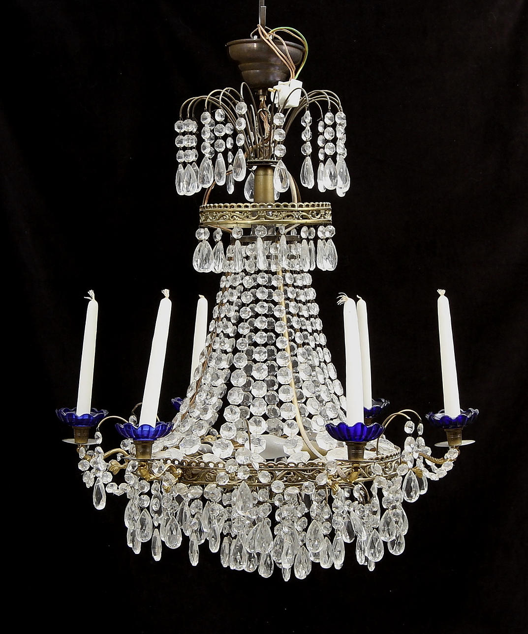 KRISTALLKRONA, 1900-tal. Totalhöjd 77 cm.