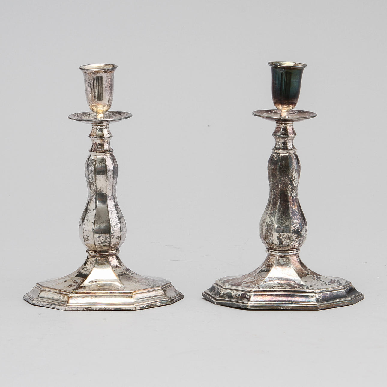 LJUSSTAKAR, 1 par, silver, C G Hallberg, Stockholm 1936.