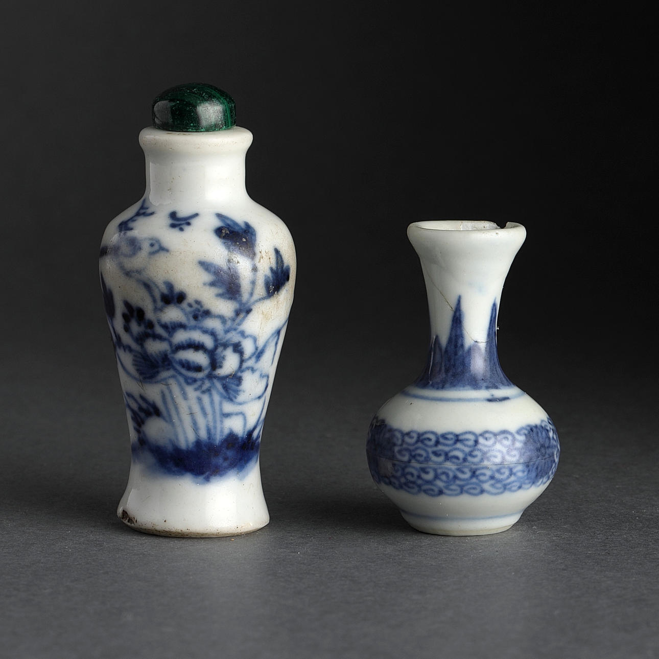 SNUSFLASKOR, 2 st., porslin, Kina, Qing, 1700-tal.