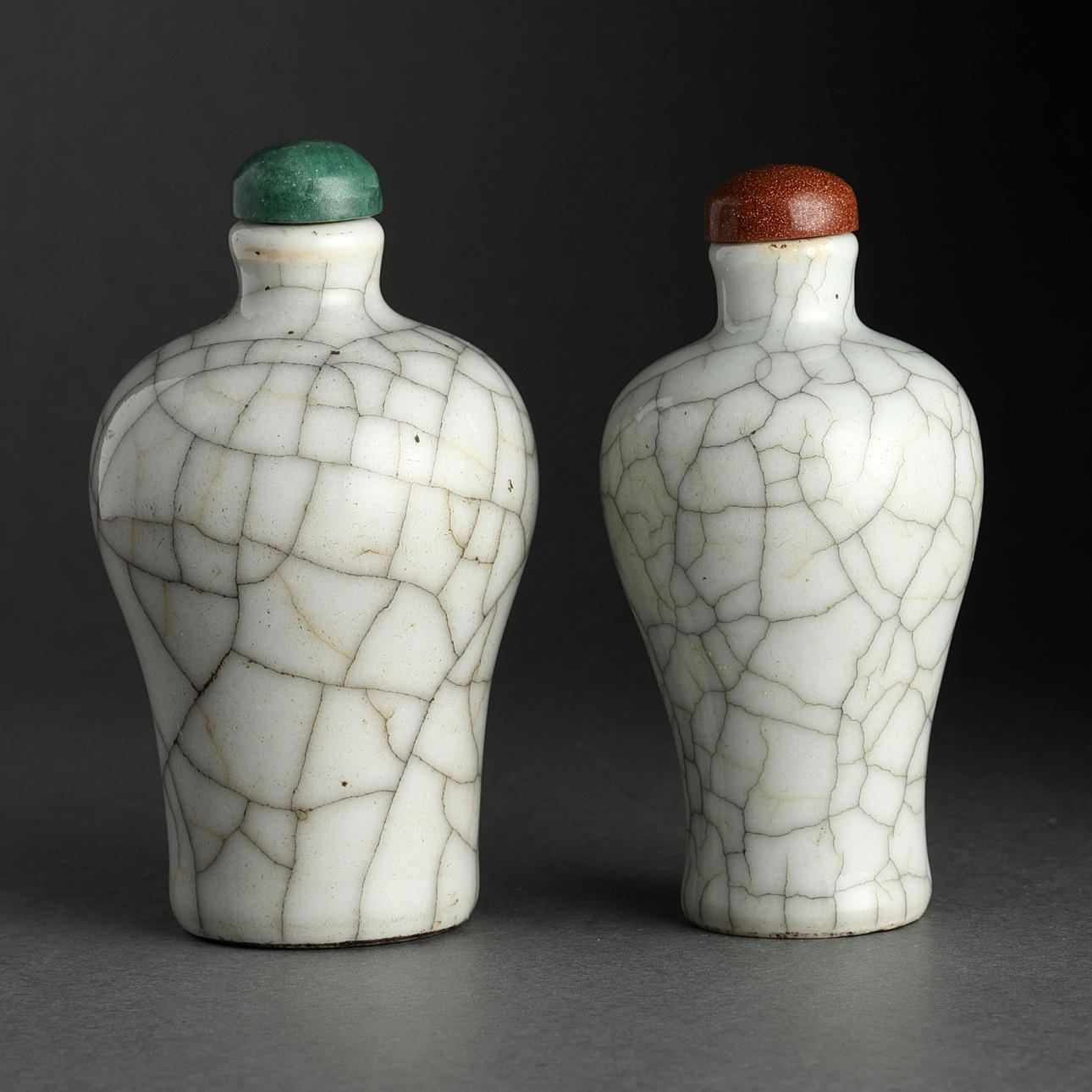 SNUSFLASKOR, 2 st., porslin, Kina, Qing, 1800-tal.