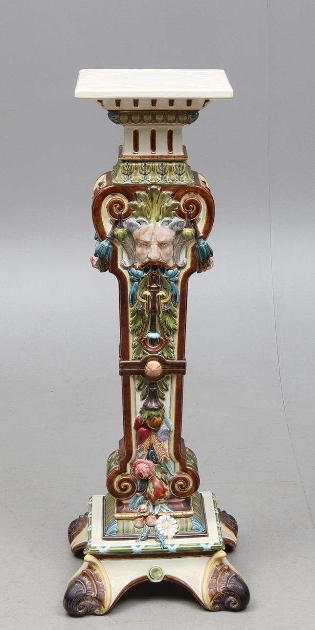 PIEDESTAL, majolika, märkt Gustafsberg, 1890.