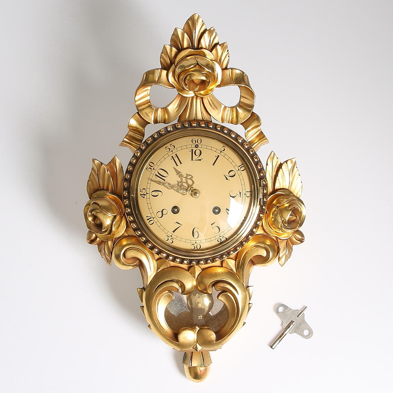 VÄGGPENDYL, gustaviansk stil, 1900-talets mitt.