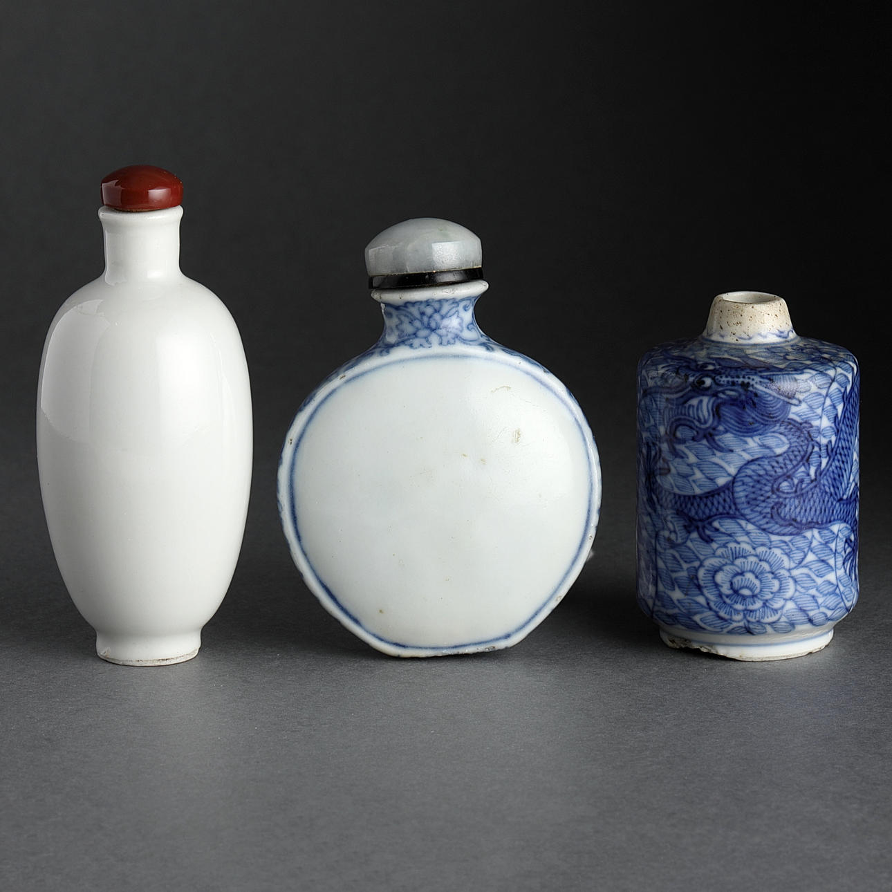 SNUSFLASKOR, 3 st., porslin, Kina, Qing, 18/1900-tal.
